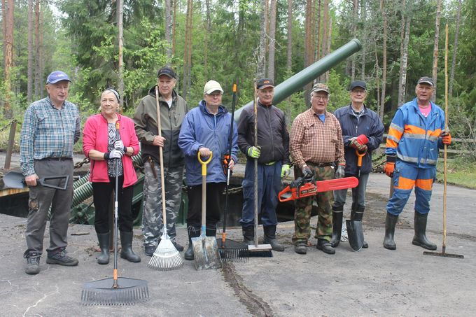 Sarsuinmäen tykkipatterien siivoustalkoot. KUVA Ilkka Partanen